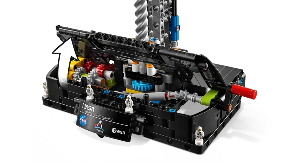 lego technic 42221 nasa artemis space launch system rocket (7)