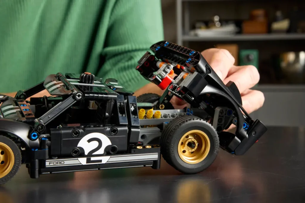 lego technic 42223 1966 ford gt40 mkii race car (2)