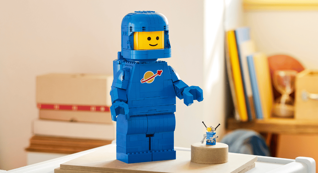 LEGO 40921 Scaled-Up Blue Astronaut Minifigure onthuld – vanaf maart te koop