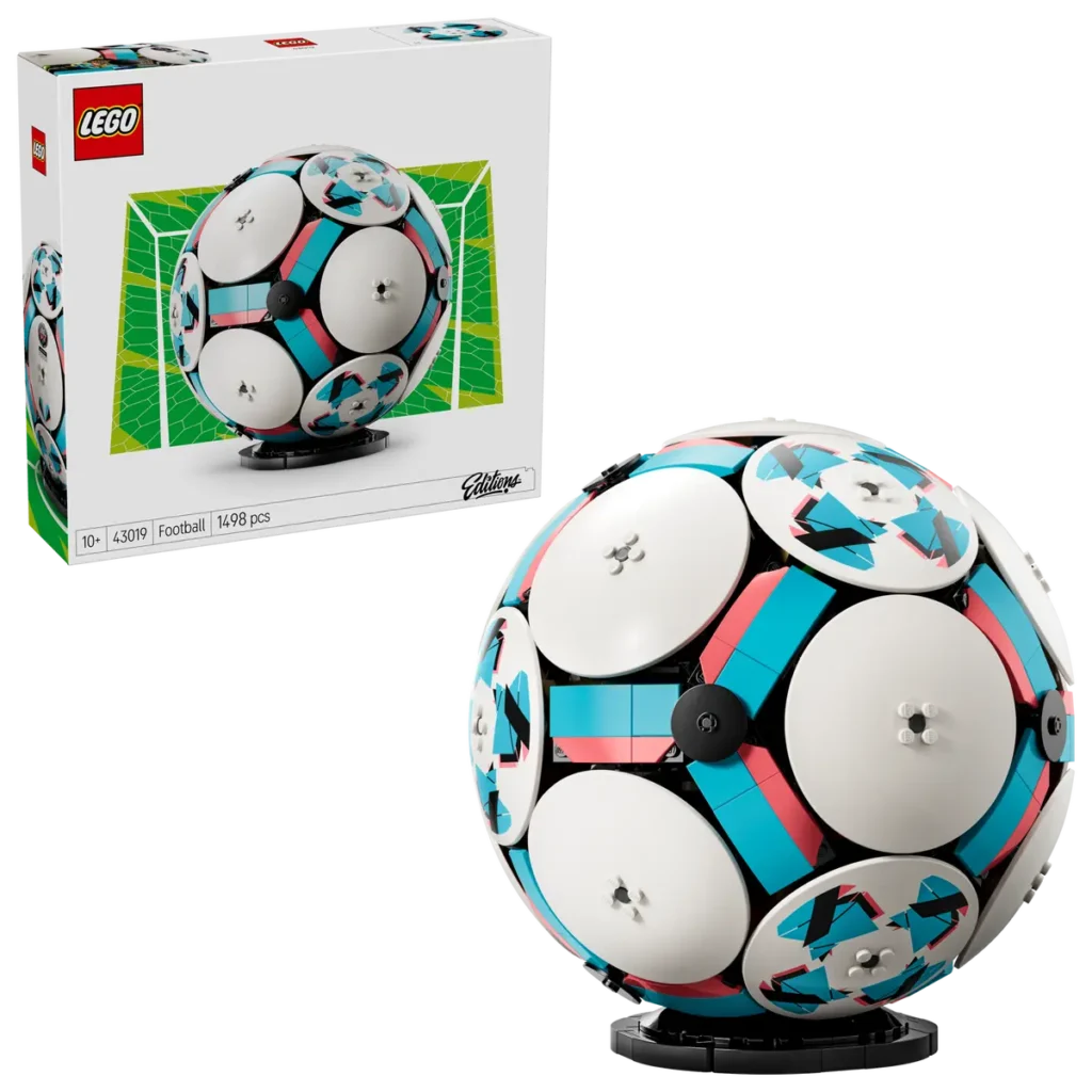 lego editions 43019 football (1)