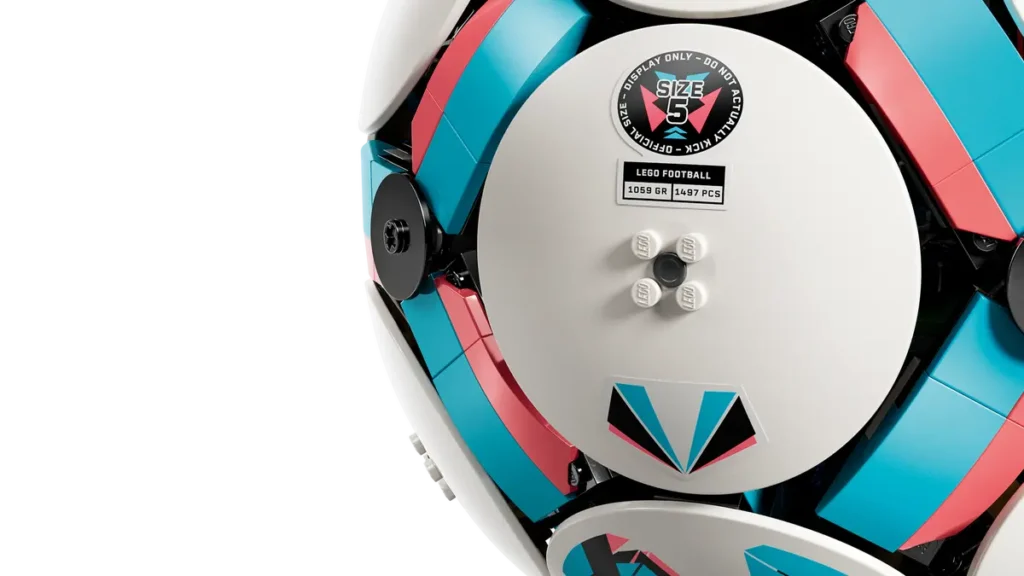 lego editions 43019 football (7)