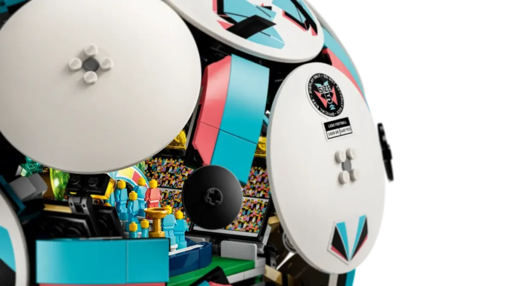 lego editions 43019 football (8)