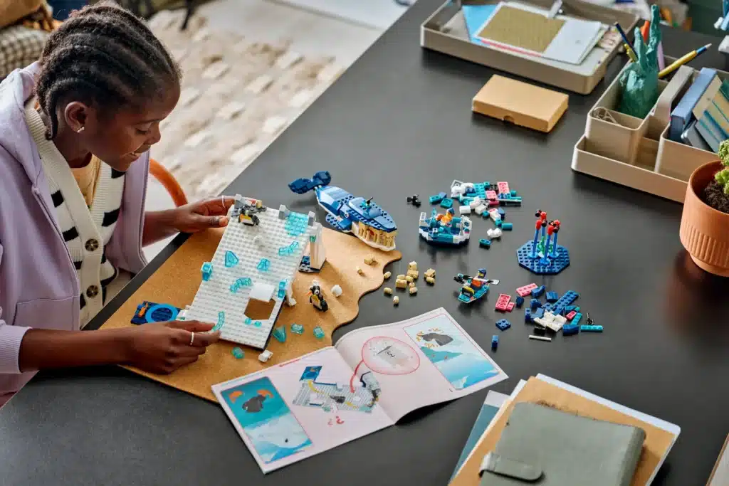 lego education 45201 antarctic animals science kit (2)