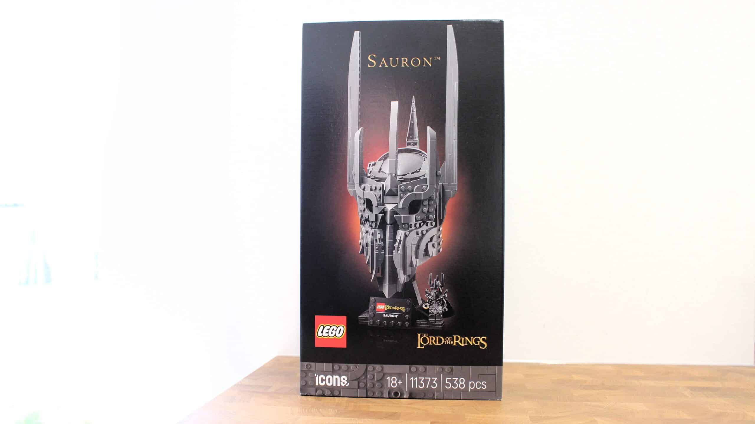 lego lord of the rings 11373 saurons helmet 01