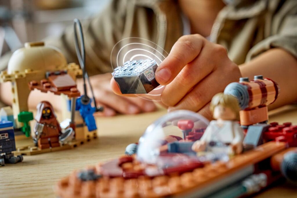 lego star wars 75420 luke's landspeeder (1)