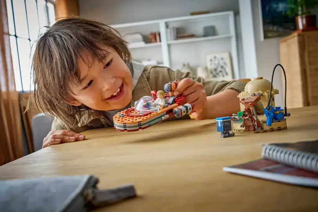 lego star wars 75420 luke's landspeeder (1)