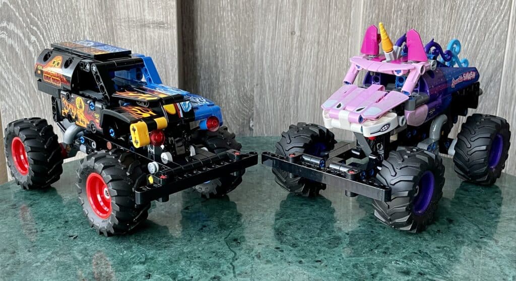 monster jam grave digger and sparkle smash