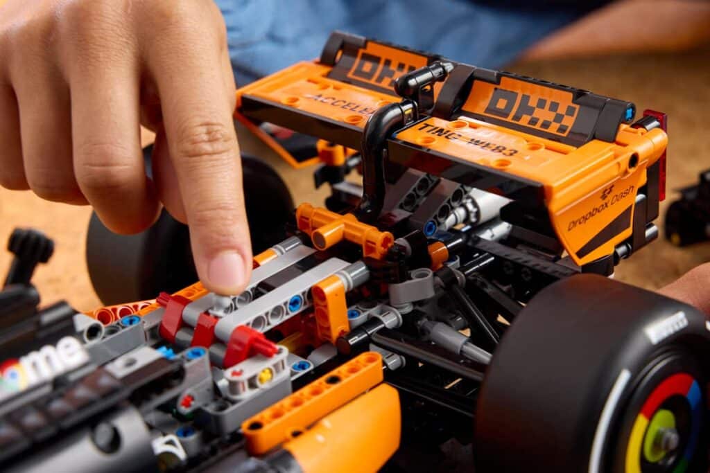 lego technic 42228 mclaren mcl39 f1 car (3)