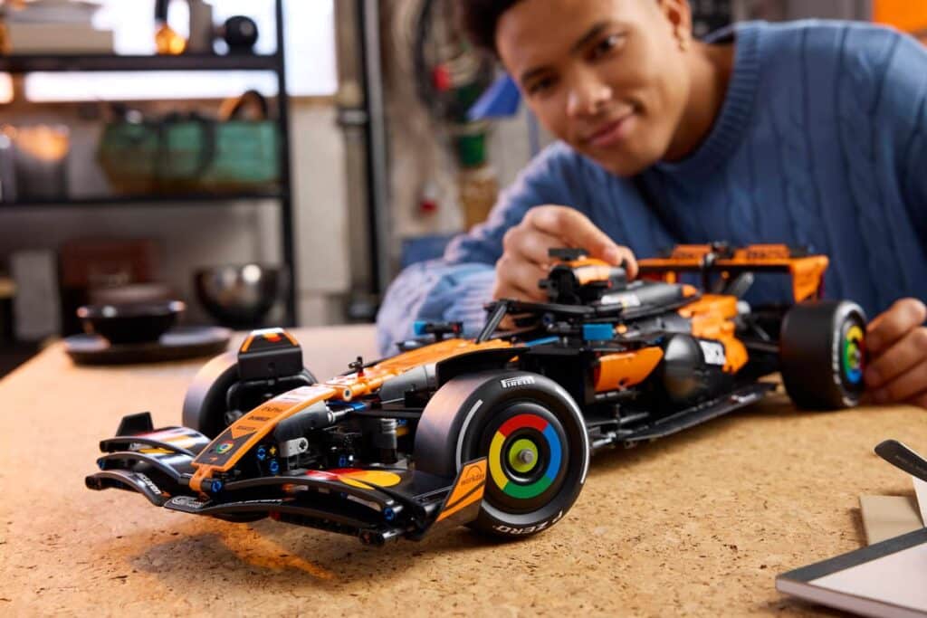 lego technic 42228 mclaren mcl39 f1 car (5)