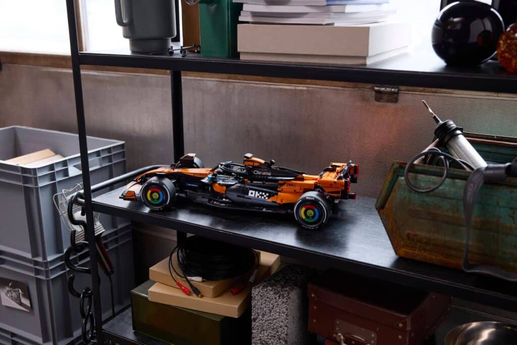lego technic 42228 mclaren mcl39 f1 car (8)