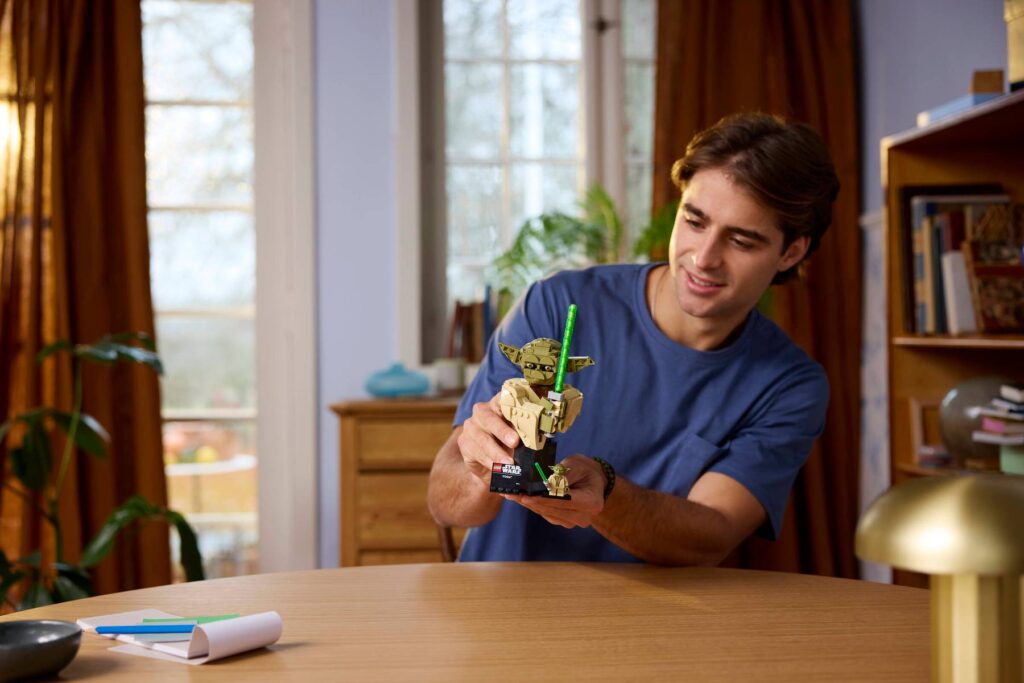 lego star wars 75438 yoda bust (3)