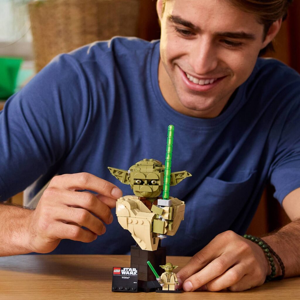 lego star wars 75438 yoda bust (4)