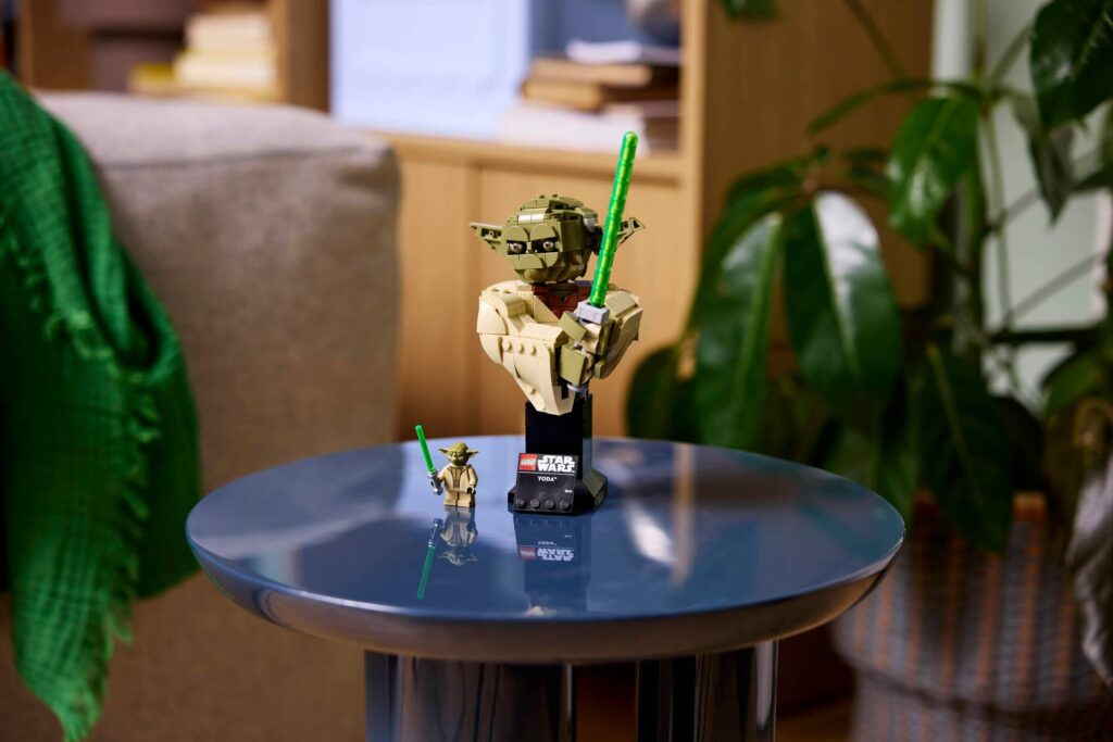 lego star wars 75438 yoda bust (6)