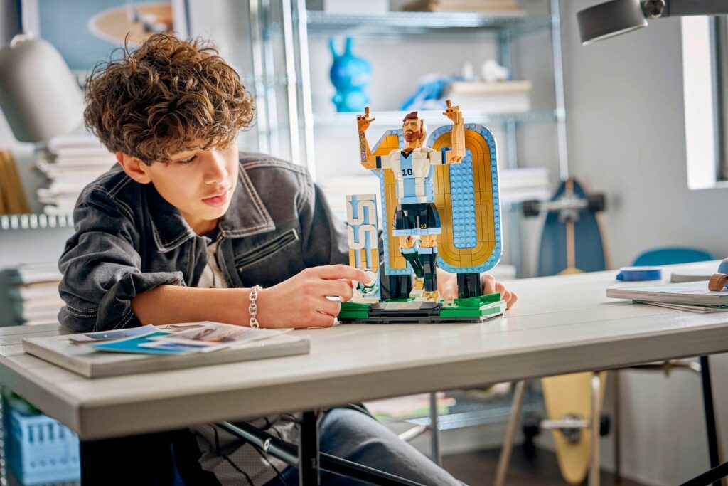 lego editions 43015 lionel messi soccer legend (2)