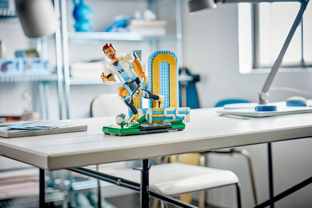 lego editions 43015 lionel messi soccer legend (4)