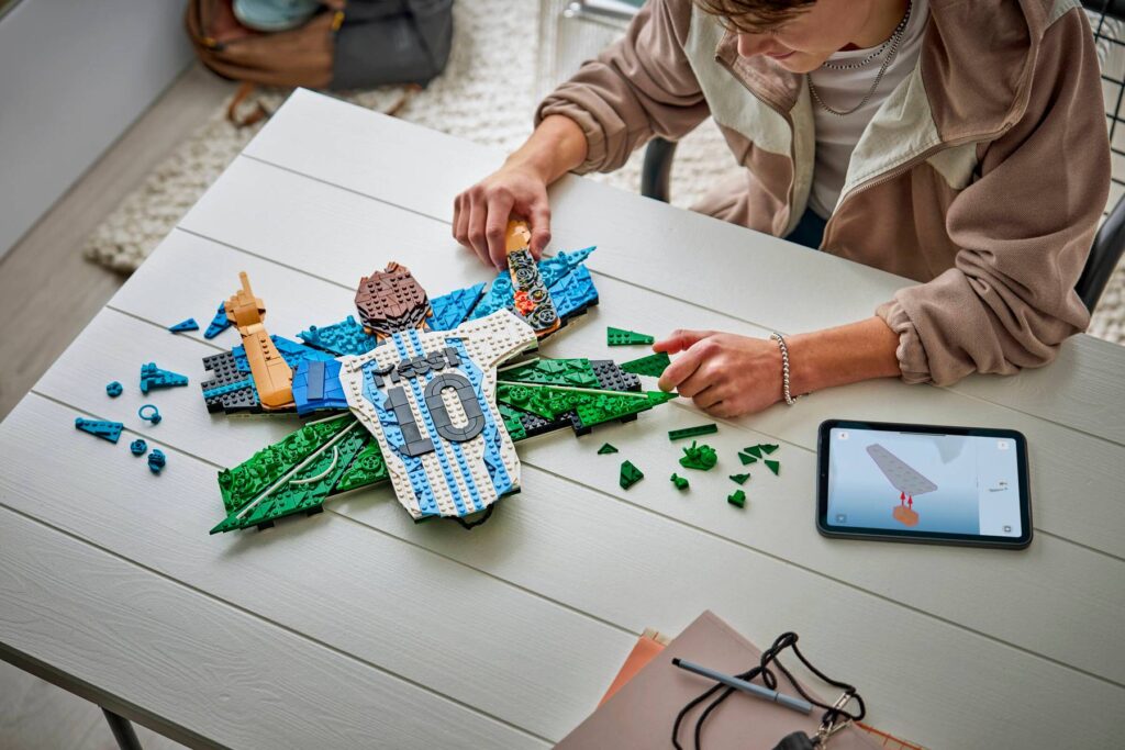 lego editions 43018 lionel messi celebration (6)