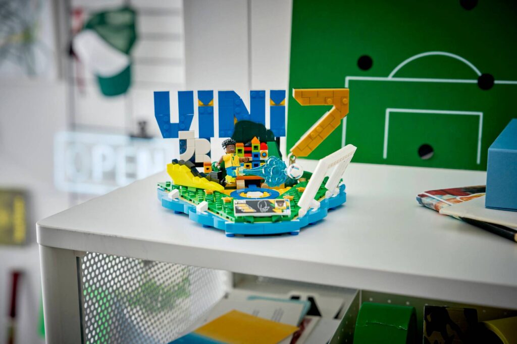 lego editions 43027 vini jr. soccer highlights (1)