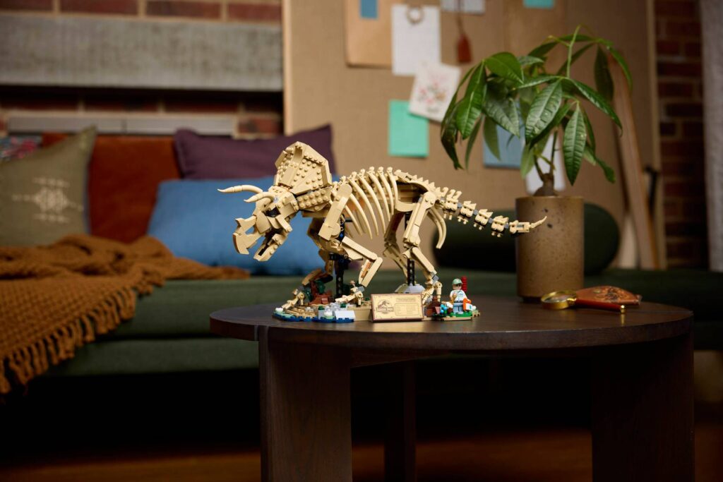 lego jurassic world 77985 dinosaur fossils triceratops (1)