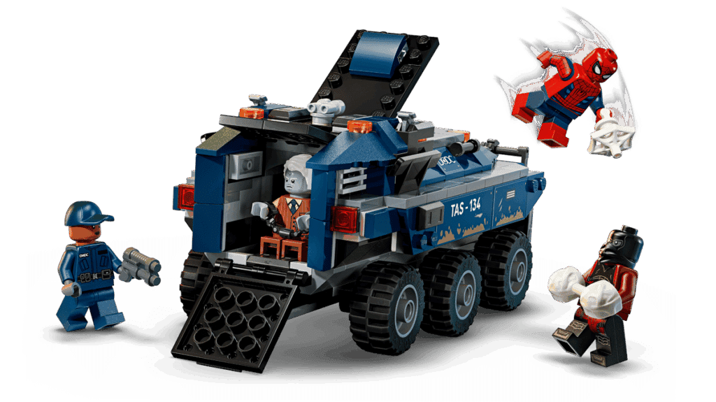 lego marvel 76349 spider man chases the prison transport (2)