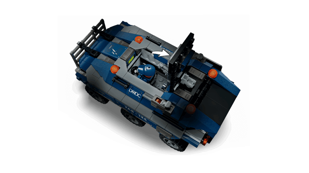 lego marvel 76349 spider man chases the prison transport (3)