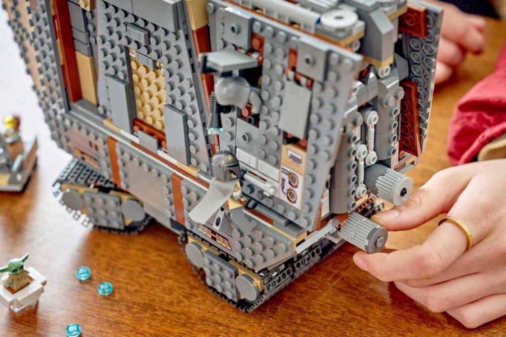 lego star wars 75453 offworld sandcrawler and mudhorn (4)