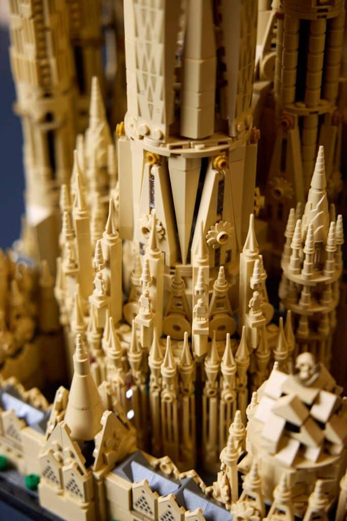 lego architecture 21065 sagrada família (7)