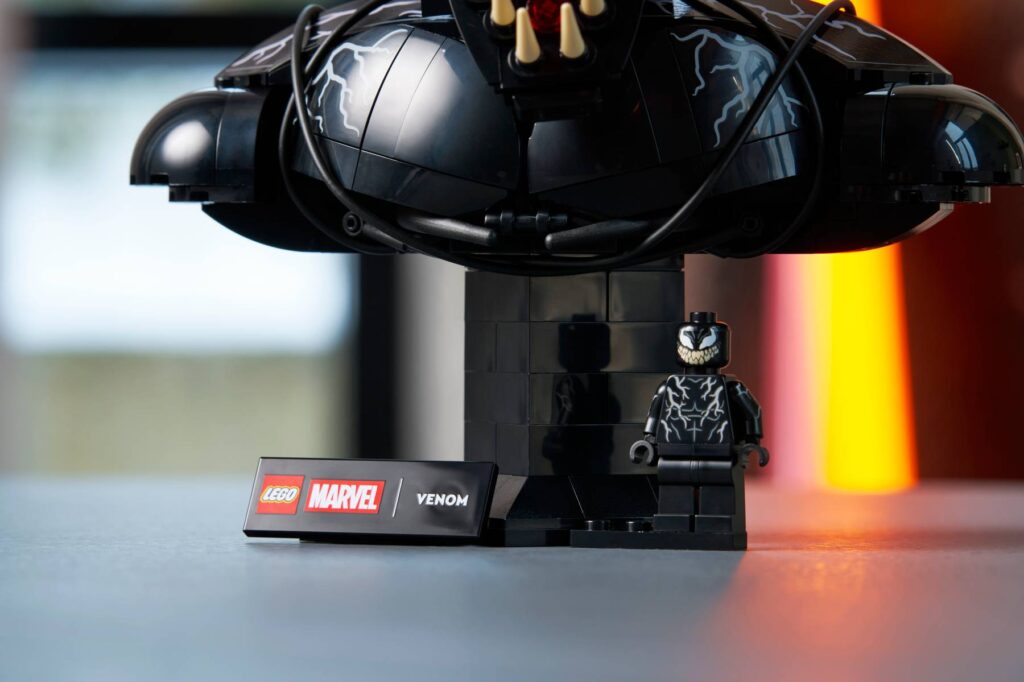 lego marvel 76356 venom bust (4)