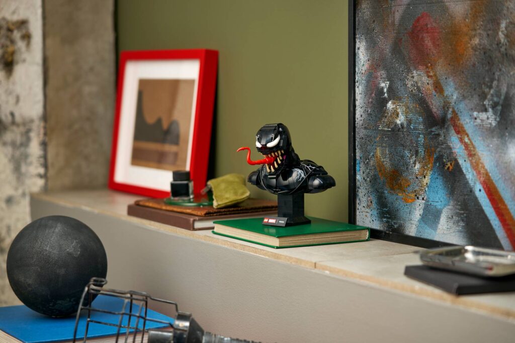 lego marvel 76356 venom bust (6)
