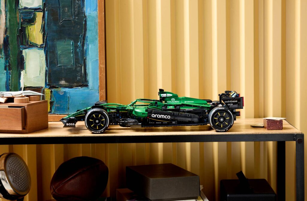 lego technic 42240 aston martin aramco amr25 f1 car (6)