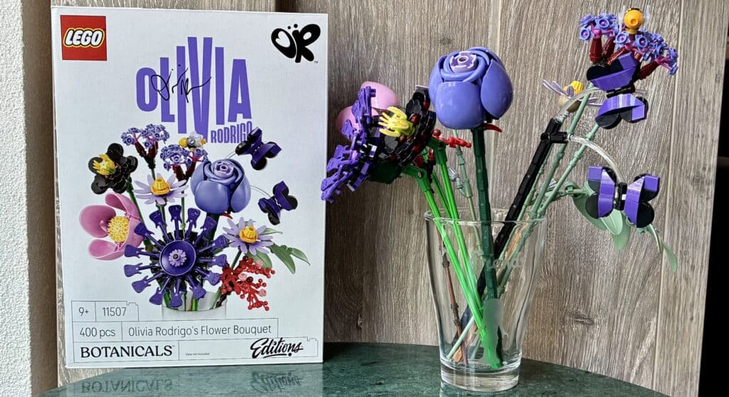 11507 olivia rodrigo's flower bouquet