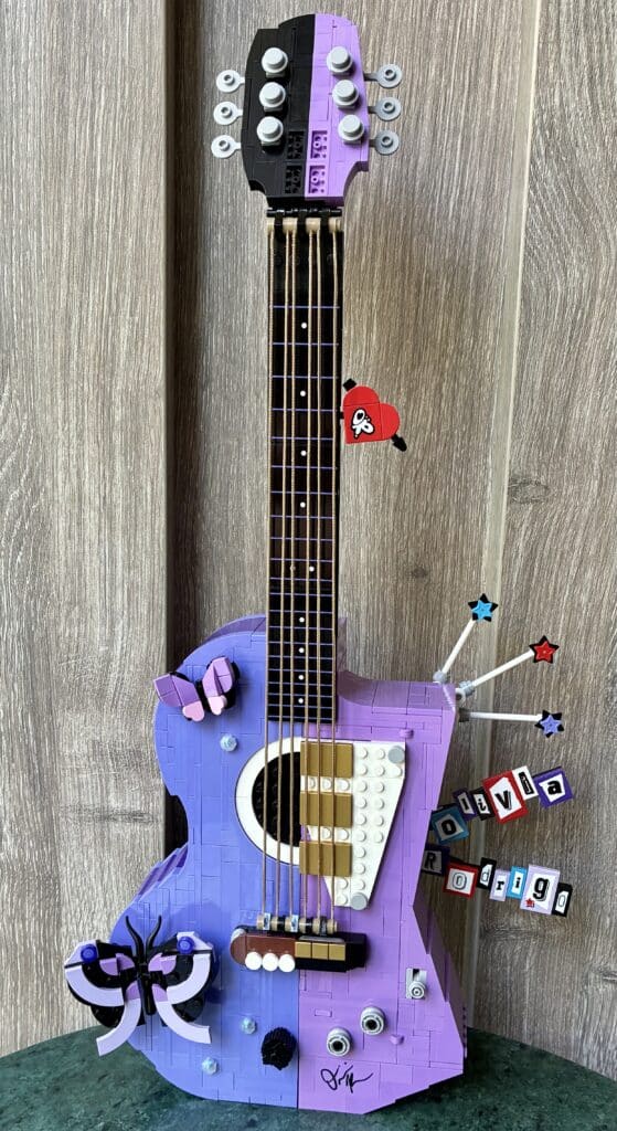 43031 olivia rodrigo's dual guitar 4