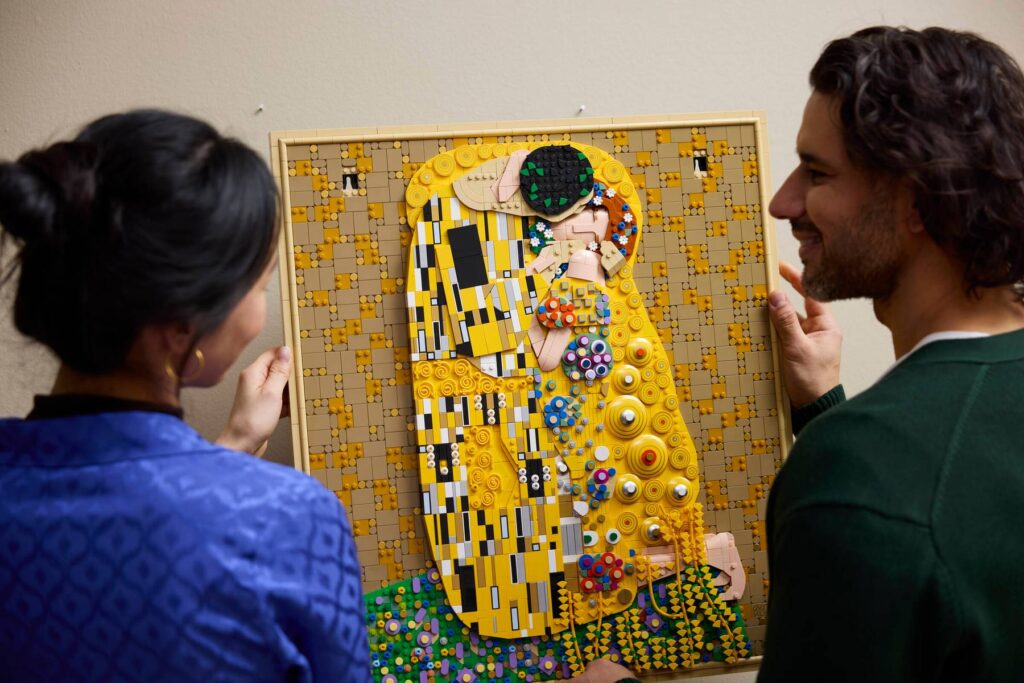 lego art 31221 gustav klimt – the kiss (1)