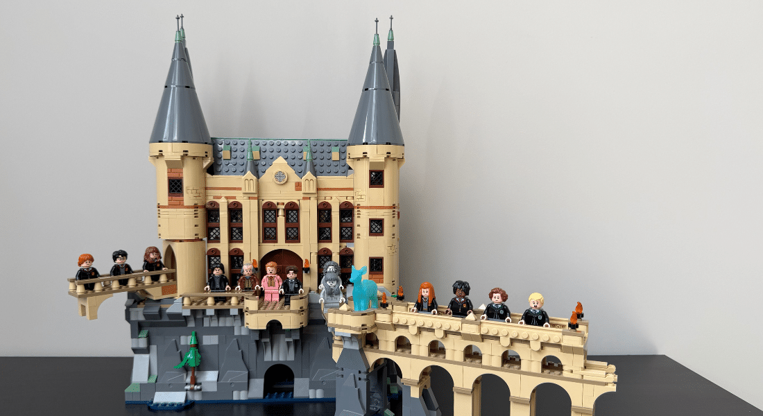 Review: Pas op! De geheime kamer is geopend in de LEGO Harry Potter 76473 Hogwarts East Wing