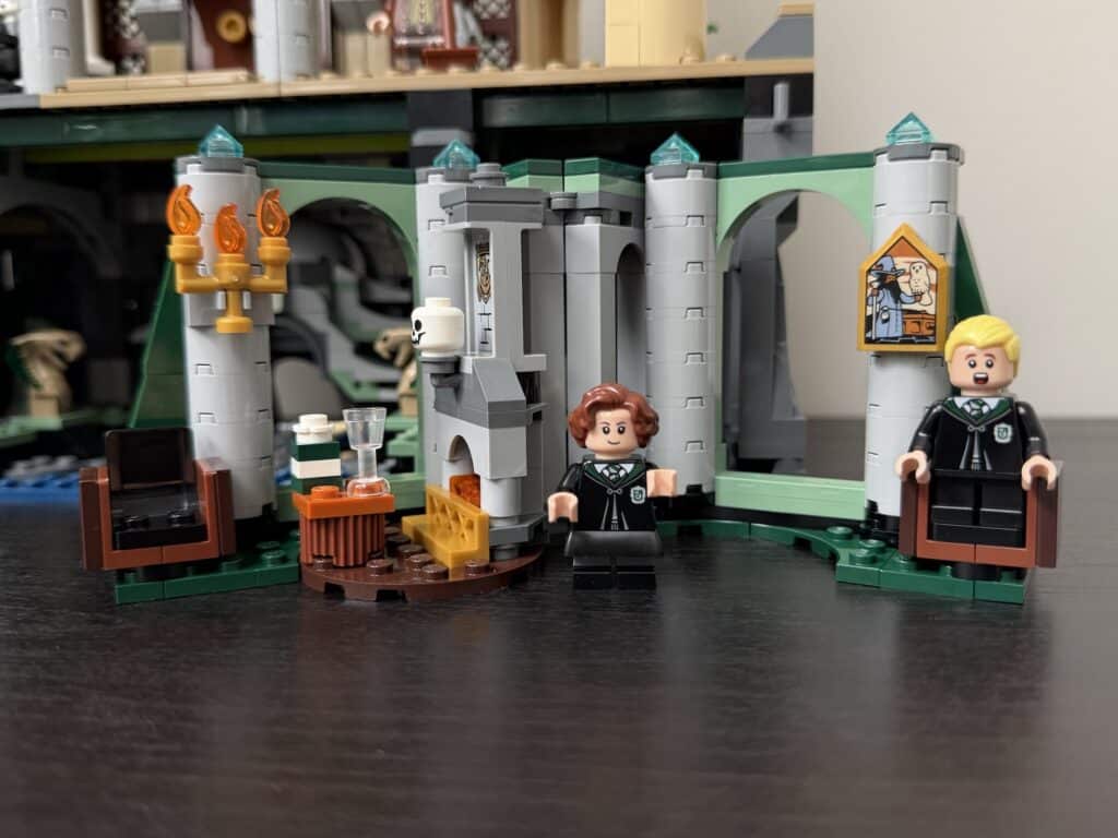 lego harry potter 76473 hogwarts east wing00044