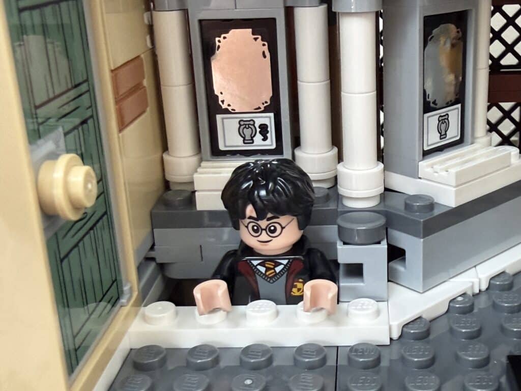 lego harry potter 76473 hogwarts east wing00050