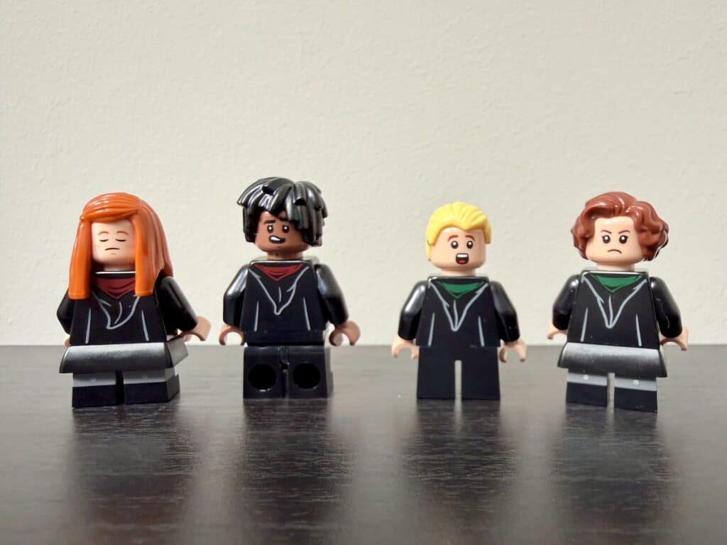 lego harry potter 76473 hogwarts east wing00068