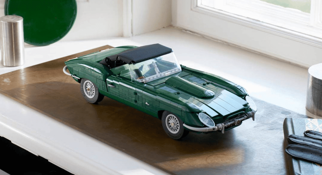 LEGO Icons 11381 Jaguar E-Type aangekondigd – kruip in augustus achter het stuur