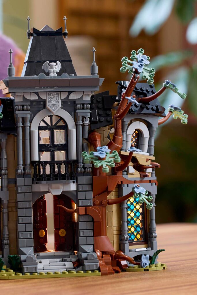 lego icons 11383 mayor manor (1)