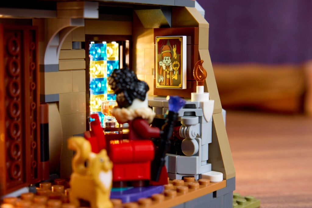 lego icons 11383 mayor manor (5)