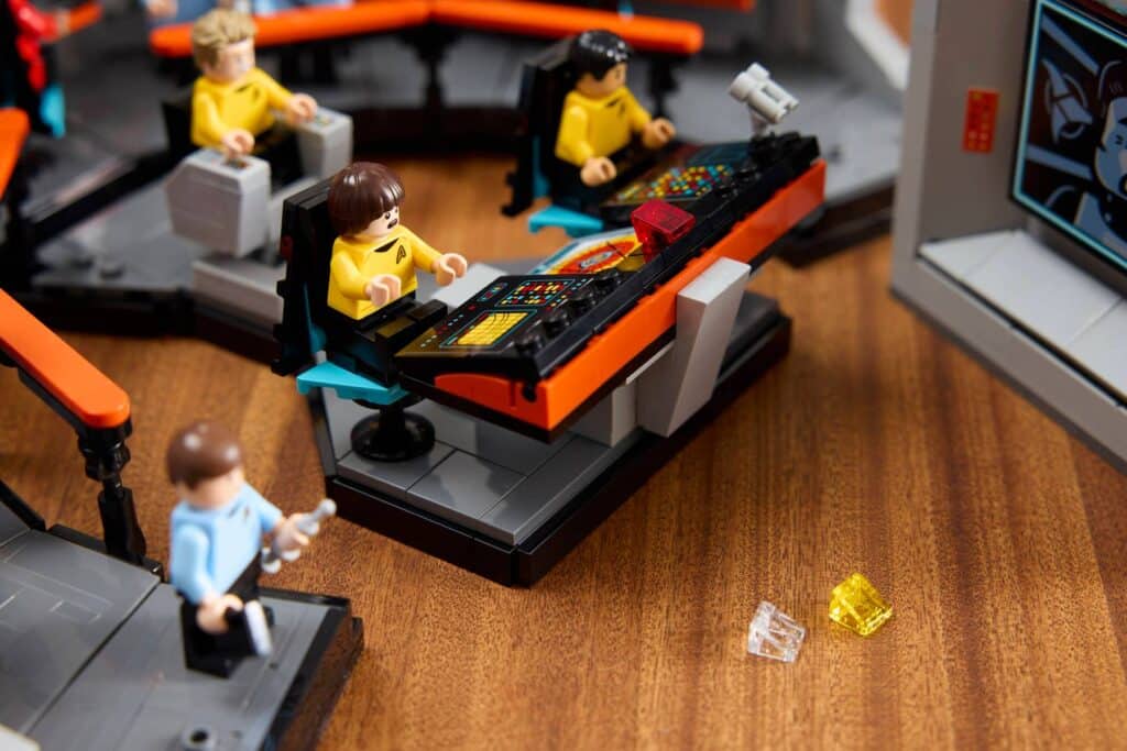 lego icons 11385 star trek u.s.s. enterprise ncc 1701 bridge (4)