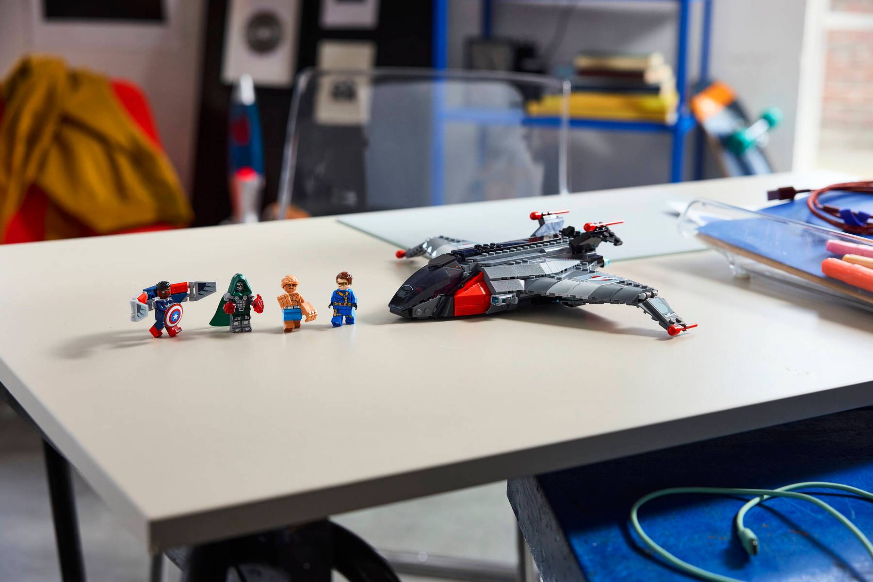 lego marvel 76347 avengers doomsday quinjet (1)