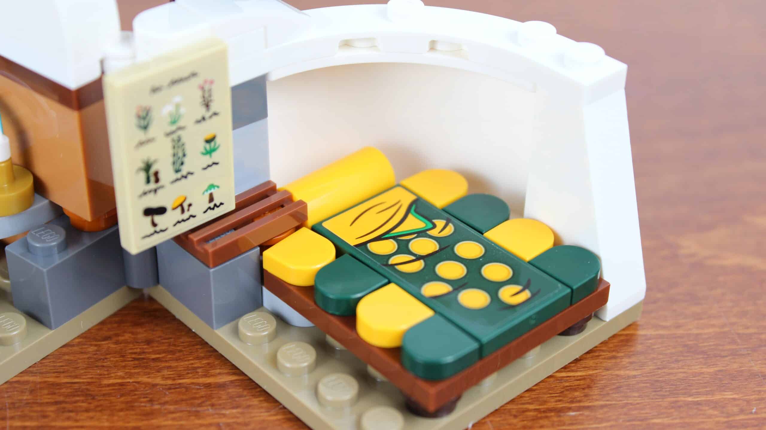 lego one piece 75641 dr. hiriluk's hideout 12