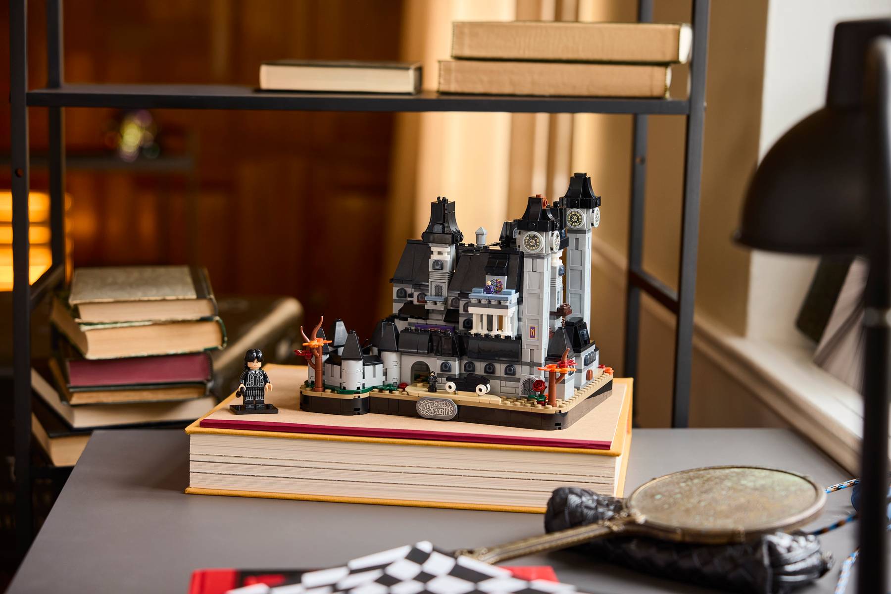 lego wednesday 76788 nevermore academy (1)